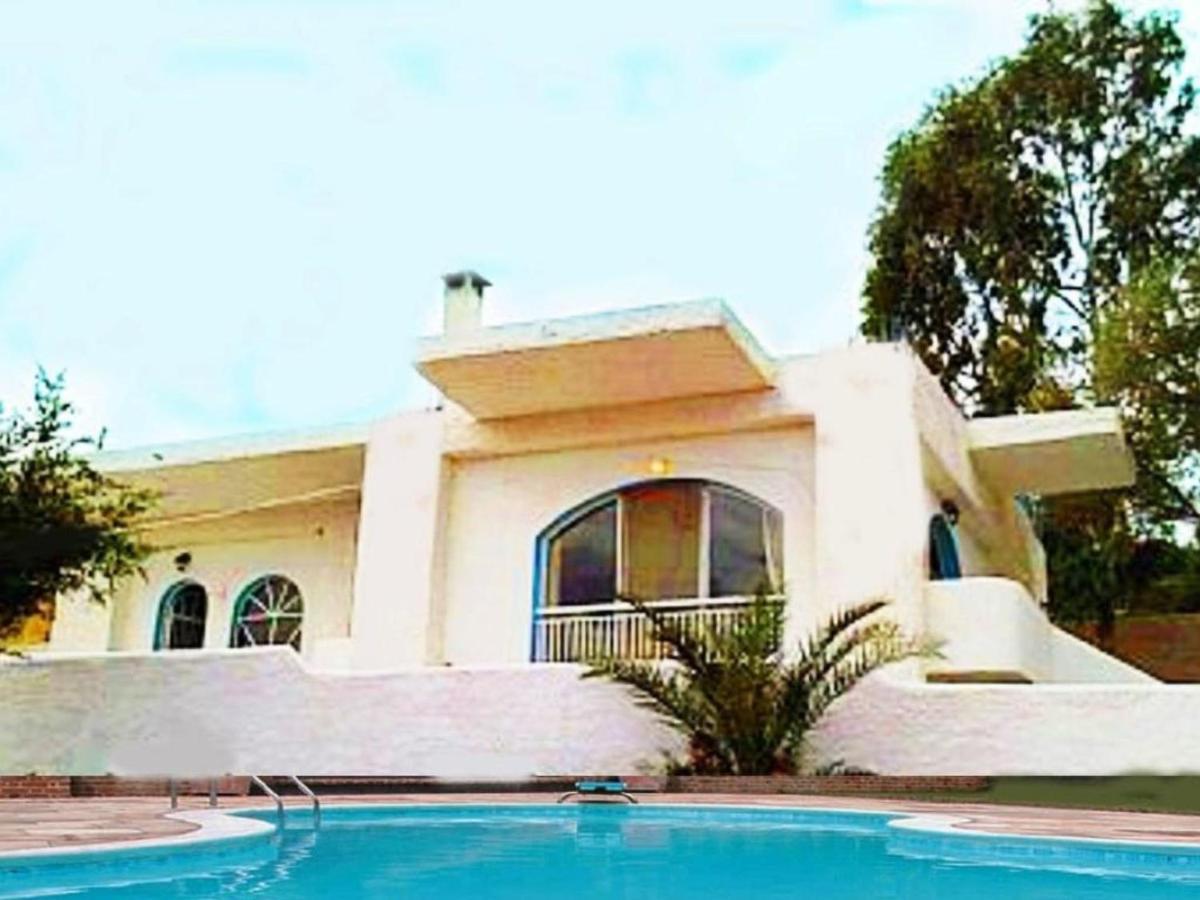 Villa Konaki *